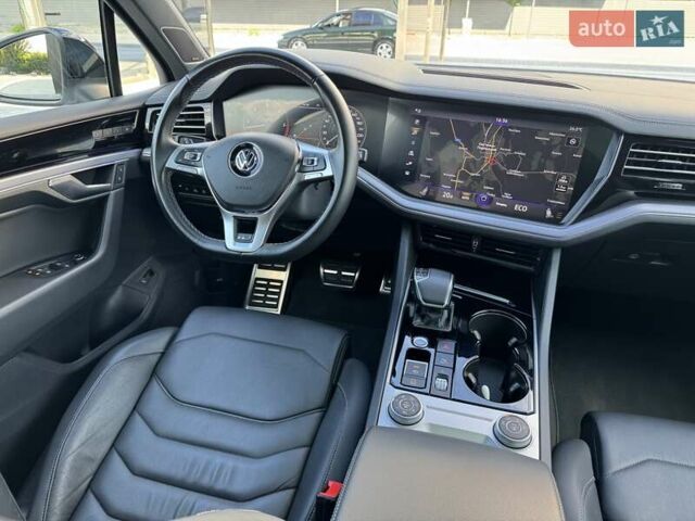 Белый Фольксваген Туарег, объемом двигателя 2.97 л и пробегом 148 тыс. км за 54500 $, фото 15 на Automoto.ua