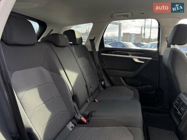 Фольксваген Туарег 2020 у Чернівцях на Automoto.ua Білий Фольксваген Туарег, об'ємом двигуна 3 л та пробігом 190 тис. км за 37800 $, фото 12 на Automoto.ua