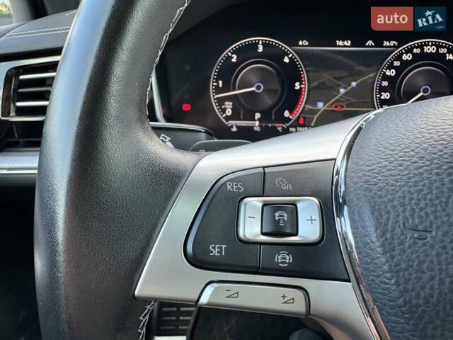 Белый Фольксваген Туарег, объемом двигателя 2.97 л и пробегом 148 тыс. км за 54500 $, фото 23 на Automoto.ua