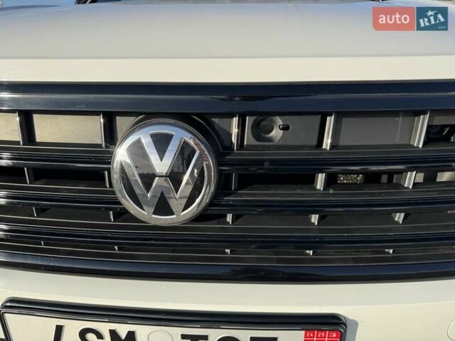 Белый Фольксваген Туарег, объемом двигателя 2.97 л и пробегом 103 тыс. км за 59500 $, фото 14 на Automoto.ua