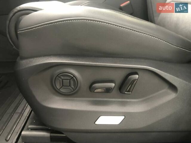 Белый Фольксваген Туарег, объемом двигателя 3 л и пробегом 44 тыс. км за 47000 $, фото 10 на Automoto.ua