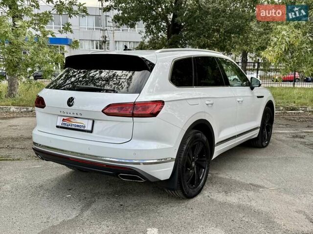 Белый Фольксваген Туарег, объемом двигателя 2.99 л и пробегом 40 тыс. км за 64990 $, фото 11 на Automoto.ua