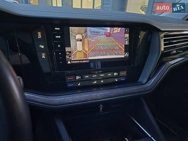 Белый Фольксваген Туарег, объемом двигателя 2.97 л и пробегом 48 тыс. км за 48999 $, фото 7 на Automoto.ua