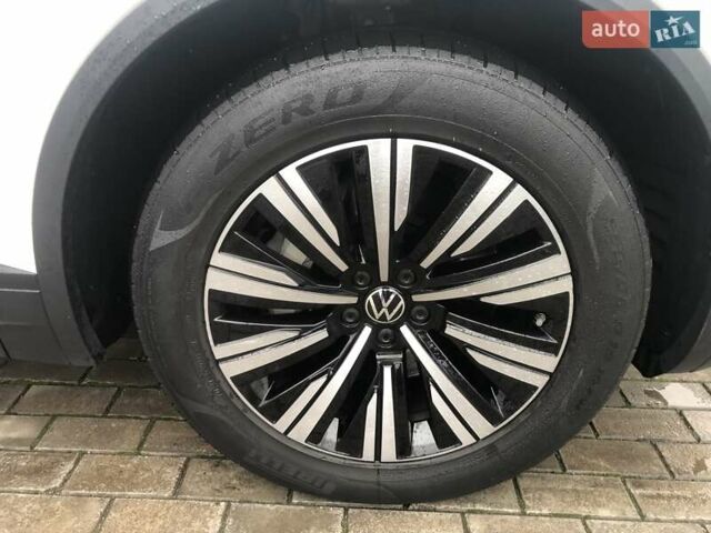 Белый Фольксваген Туарег, объемом двигателя 3 л и пробегом 44 тыс. км за 47000 $, фото 42 на Automoto.ua