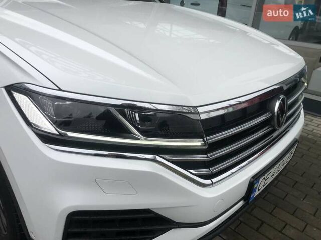 Белый Фольксваген Туарег, объемом двигателя 3 л и пробегом 44 тыс. км за 47000 $, фото 43 на Automoto.ua