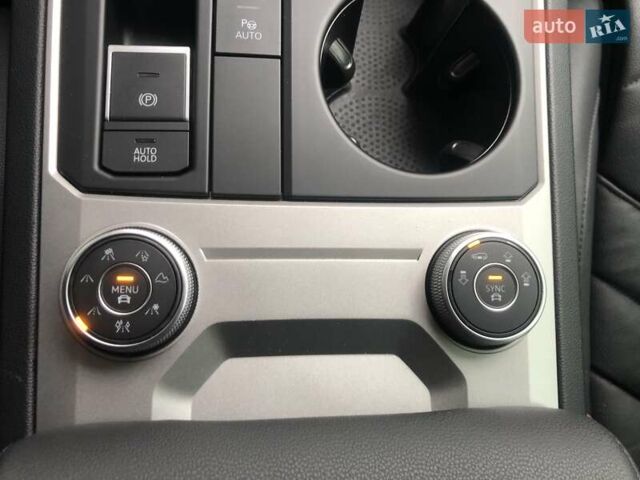 Белый Фольксваген Туарег, объемом двигателя 3 л и пробегом 44 тыс. км за 47000 $, фото 24 на Automoto.ua