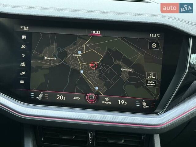 Белый Фольксваген Туарег, объемом двигателя 2.97 л и пробегом 90 тыс. км за 59989 $, фото 47 на Automoto.ua