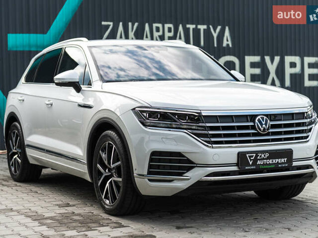 Белый Фольксваген Туарег, объемом двигателя 2.97 л и пробегом 162 тыс. км за 51500 $, фото 3 на Automoto.ua