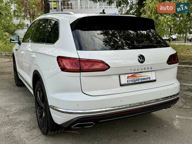 Белый Фольксваген Туарег, объемом двигателя 2.99 л и пробегом 40 тыс. км за 64990 $, фото 10 на Automoto.ua