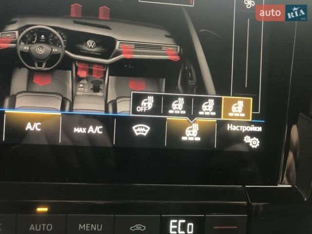 Белый Фольксваген Туарег, объемом двигателя 3 л и пробегом 44 тыс. км за 47000 $, фото 28 на Automoto.ua