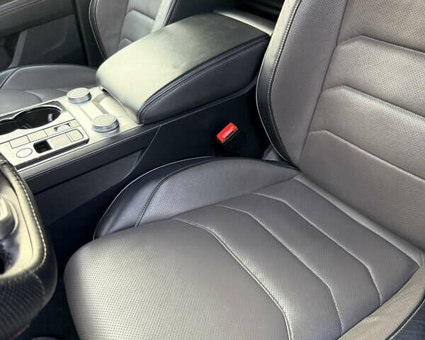 Белый Фольксваген Туарег, объемом двигателя 2.97 л и пробегом 208 тыс. км за 49900 $, фото 10 на Automoto.ua