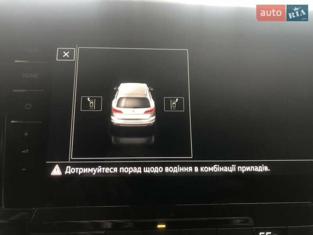 Белый Фольксваген Туарег, объемом двигателя 3 л и пробегом 44 тыс. км за 47000 $, фото 21 на Automoto.ua