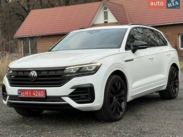 Белый Фольксваген Туарег, объемом двигателя 2.97 л и пробегом 90 тыс. км за 59989 $, фото 7 на Automoto.ua