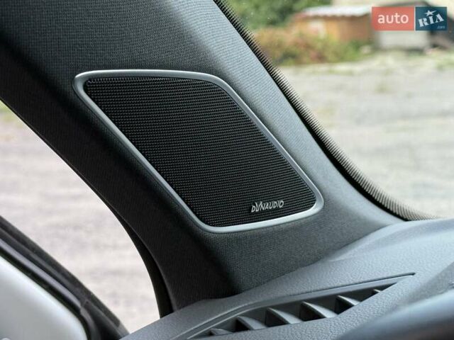 Белый Фольксваген Туарег, объемом двигателя 2.97 л и пробегом 90 тыс. км за 59989 $, фото 37 на Automoto.ua