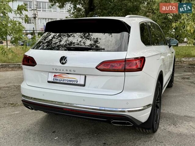 Белый Фольксваген Туарег, объемом двигателя 2.99 л и пробегом 40 тыс. км за 64990 $, фото 13 на Automoto.ua