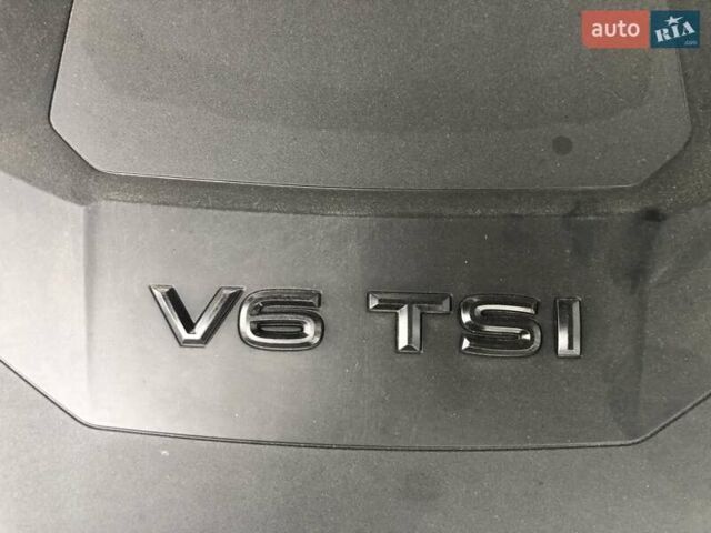 Белый Фольксваген Туарег, объемом двигателя 3 л и пробегом 44 тыс. км за 47000 $, фото 41 на Automoto.ua