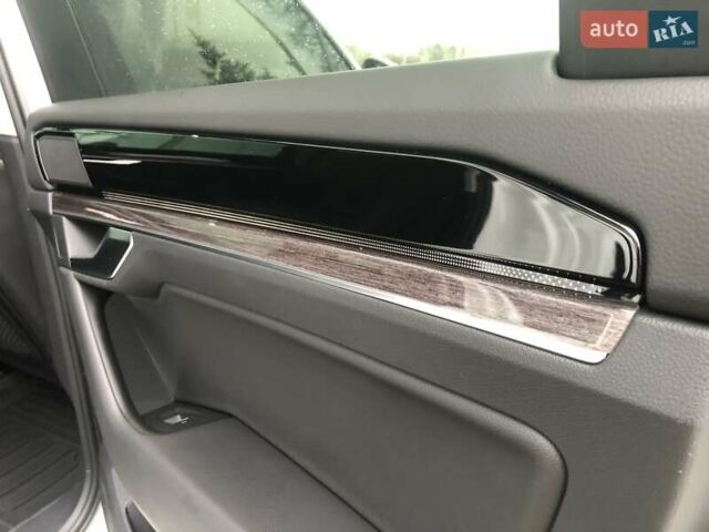 Белый Фольксваген Туарег, объемом двигателя 3 л и пробегом 44 тыс. км за 47000 $, фото 35 на Automoto.ua