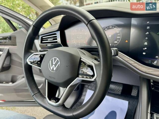 Белый Фольксваген Туарег, объемом двигателя 2.99 л и пробегом 40 тыс. км за 64990 $, фото 28 на Automoto.ua