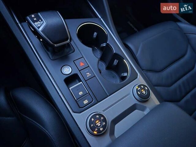 Білий Фольксваген Туарег, об'ємом двигуна 2.97 л та пробігом 48 тис. км за 48999 $, фото 15 на Automoto.ua