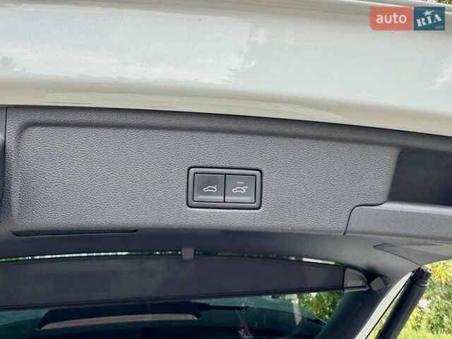 Белый Фольксваген Туарег, объемом двигателя 2.99 л и пробегом 40 тыс. км за 64990 $, фото 40 на Automoto.ua