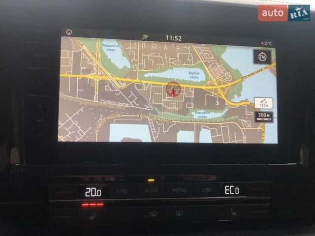 Белый Фольксваген Туарег, объемом двигателя 3 л и пробегом 44 тыс. км за 47000 $, фото 16 на Automoto.ua