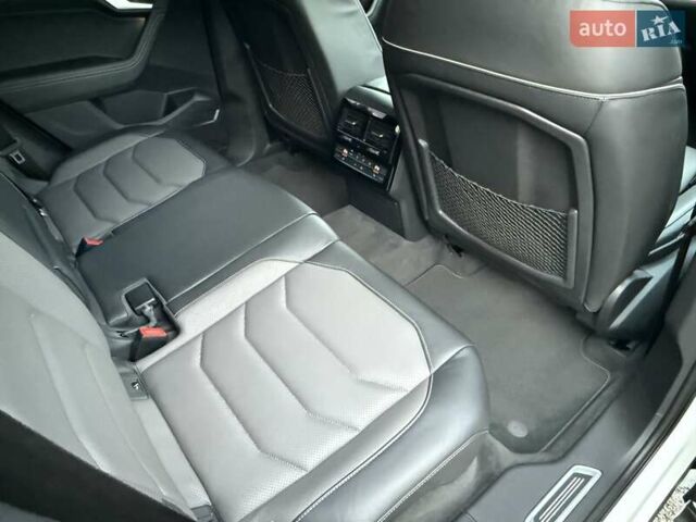 Белый Фольксваген Туарег, объемом двигателя 2.97 л и пробегом 90 тыс. км за 59989 $, фото 29 на Automoto.ua