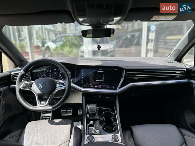 Білий Фольксваген Туарег, об'ємом двигуна 2.99 л та пробігом 26 тис. км за 69999 $, фото 20 на Automoto.ua