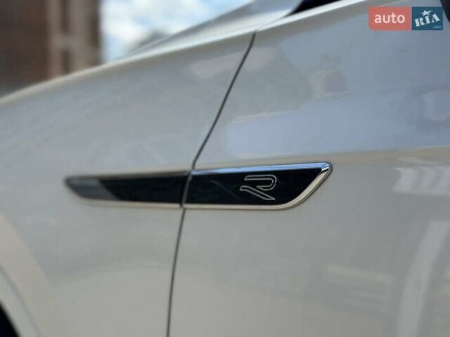 Білий Фольксваген Туарег, об'ємом двигуна 2.99 л та пробігом 26 тис. км за 69999 $, фото 14 на Automoto.ua