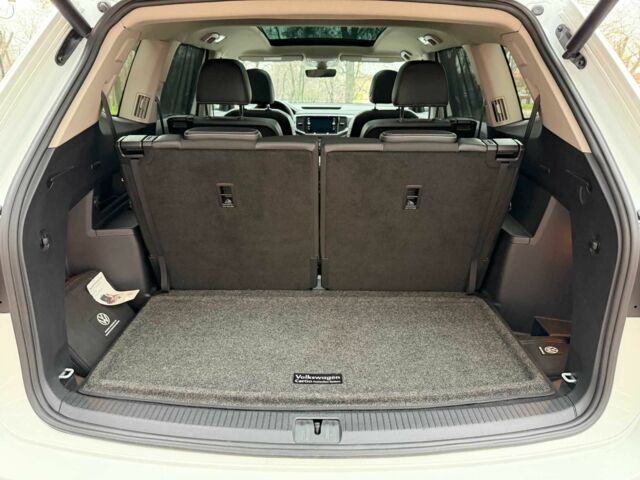 Білий Фольксваген Туарег, об'ємом двигуна 3.6 л та пробігом 61 тис. км за 33700 $, фото 19 на Automoto.ua