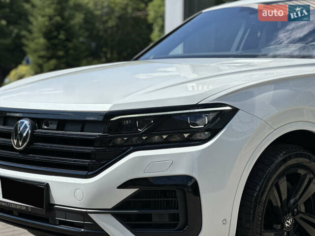 Білий Фольксваген Туарег, об'ємом двигуна 2.99 л та пробігом 26 тис. км за 69999 $, фото 6 на Automoto.ua