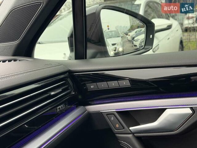 Белый Фольксваген Туарег, объемом двигателя 3 л и пробегом 63 тыс. км за 62999 $, фото 28 на Automoto.ua