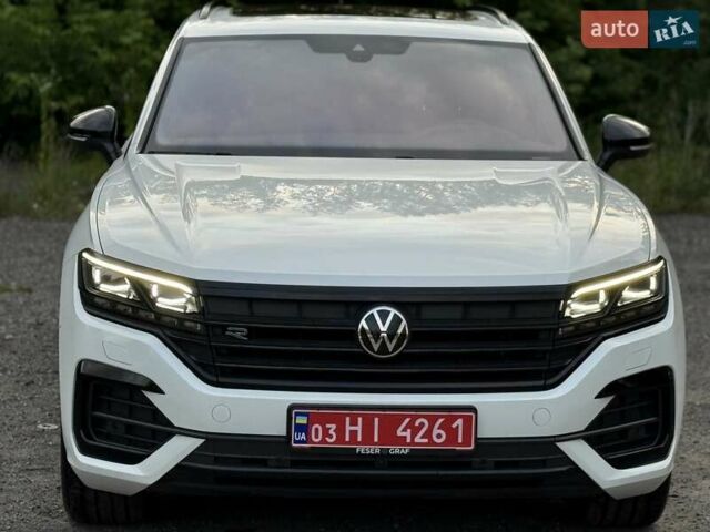 Белый Фольксваген Туарег, объемом двигателя 2.97 л и пробегом 131 тыс. км за 61990 $, фото 9 на Automoto.ua