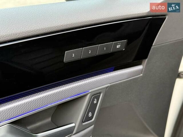 Белый Фольксваген Туарег, объемом двигателя 2.97 л и пробегом 131 тыс. км за 61990 $, фото 61 на Automoto.ua