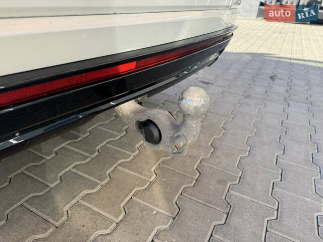 Белый Фольксваген Туарег, объемом двигателя 2.97 л и пробегом 138 тыс. км за 63000 $, фото 26 на Automoto.ua