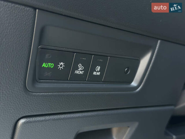 Білий Фольксваген Туарег, об'ємом двигуна 2.99 л та пробігом 26 тис. км за 69999 $, фото 32 на Automoto.ua