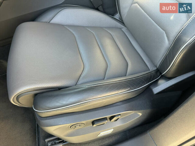 Белый Фольксваген Туарег, объемом двигателя 2.97 л и пробегом 135 тыс. км за 65700 $, фото 13 на Automoto.ua