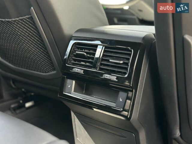 Білий Фольксваген Туарег, об'ємом двигуна 2.99 л та пробігом 26 тис. км за 69999 $, фото 23 на Automoto.ua