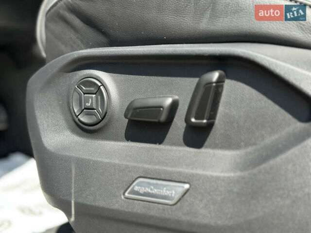 Білий Фольксваген Туарег, об'ємом двигуна 2.99 л та пробігом 26 тис. км за 69999 $, фото 17 на Automoto.ua