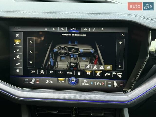 Белый Фольксваген Туарег, объемом двигателя 2.97 л и пробегом 131 тыс. км за 61990 $, фото 40 на Automoto.ua