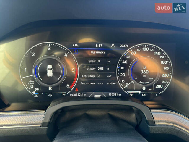 Белый Фольксваген Туарег, объемом двигателя 2.97 л и пробегом 138 тыс. км за 63000 $, фото 20 на Automoto.ua