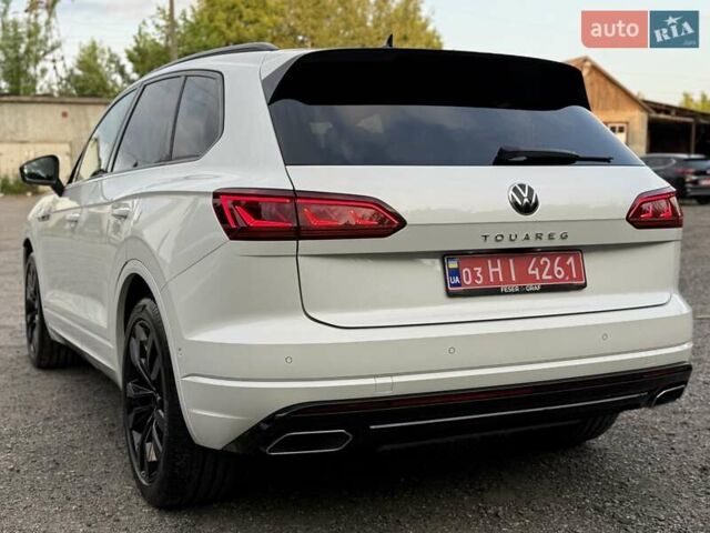 Белый Фольксваген Туарег, объемом двигателя 2.97 л и пробегом 131 тыс. км за 61990 $, фото 15 на Automoto.ua