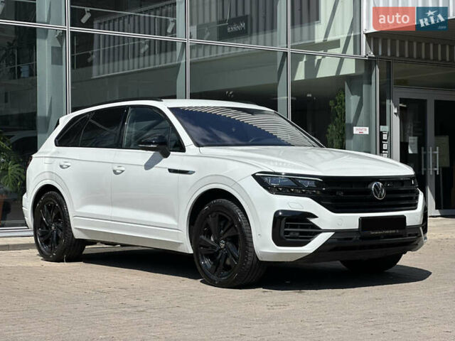 Білий Фольксваген Туарег, об'ємом двигуна 2.99 л та пробігом 26 тис. км за 69999 $, фото 5 на Automoto.ua