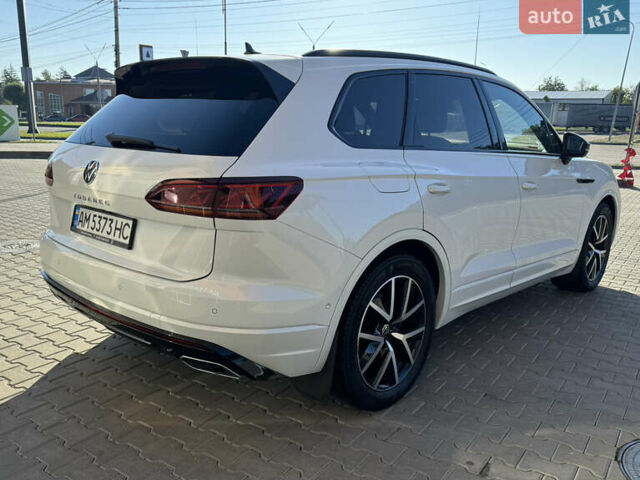 Белый Фольксваген Туарег, объемом двигателя 2.97 л и пробегом 138 тыс. км за 63000 $, фото 6 на Automoto.ua