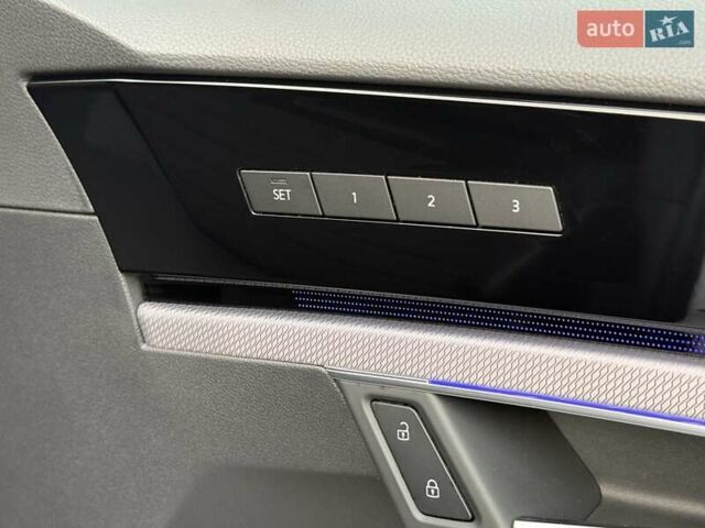 Белый Фольксваген Туарег, объемом двигателя 2.97 л и пробегом 131 тыс. км за 61990 $, фото 28 на Automoto.ua