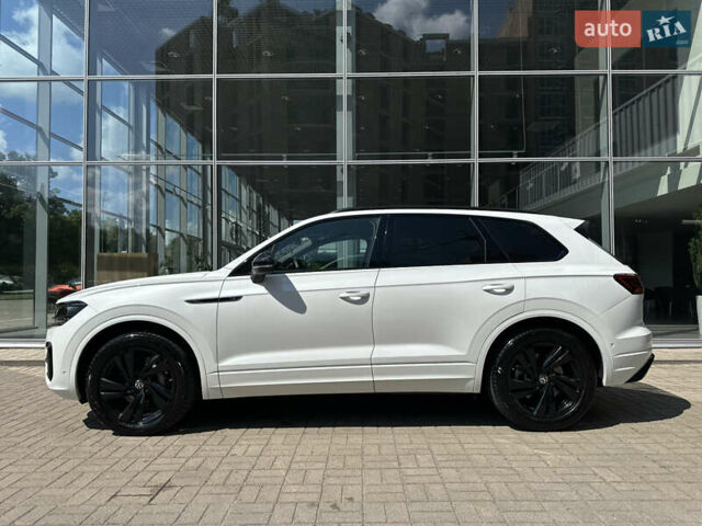 Білий Фольксваген Туарег, об'ємом двигуна 2.99 л та пробігом 26 тис. км за 69999 $, фото 10 на Automoto.ua