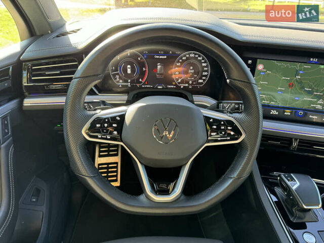 Белый Фольксваген Туарег, объемом двигателя 2.97 л и пробегом 135 тыс. км за 65700 $, фото 17 на Automoto.ua