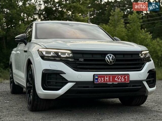 Белый Фольксваген Туарег, объемом двигателя 2.97 л и пробегом 131 тыс. км за 61990 $, фото 16 на Automoto.ua