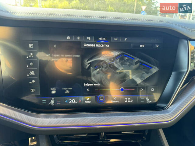 Белый Фольксваген Туарег, объемом двигателя 2.97 л и пробегом 138 тыс. км за 63000 $, фото 37 на Automoto.ua