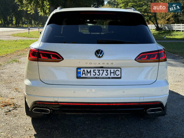 Белый Фольксваген Туарег, объемом двигателя 2.97 л и пробегом 135 тыс. км за 65700 $, фото 6 на Automoto.ua