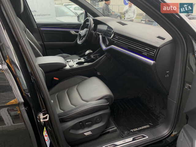 Білий Фольксваген Туарег, об'ємом двигуна 2.99 л та пробігом 88 тис. км за 64000 $, фото 23 на Automoto.ua